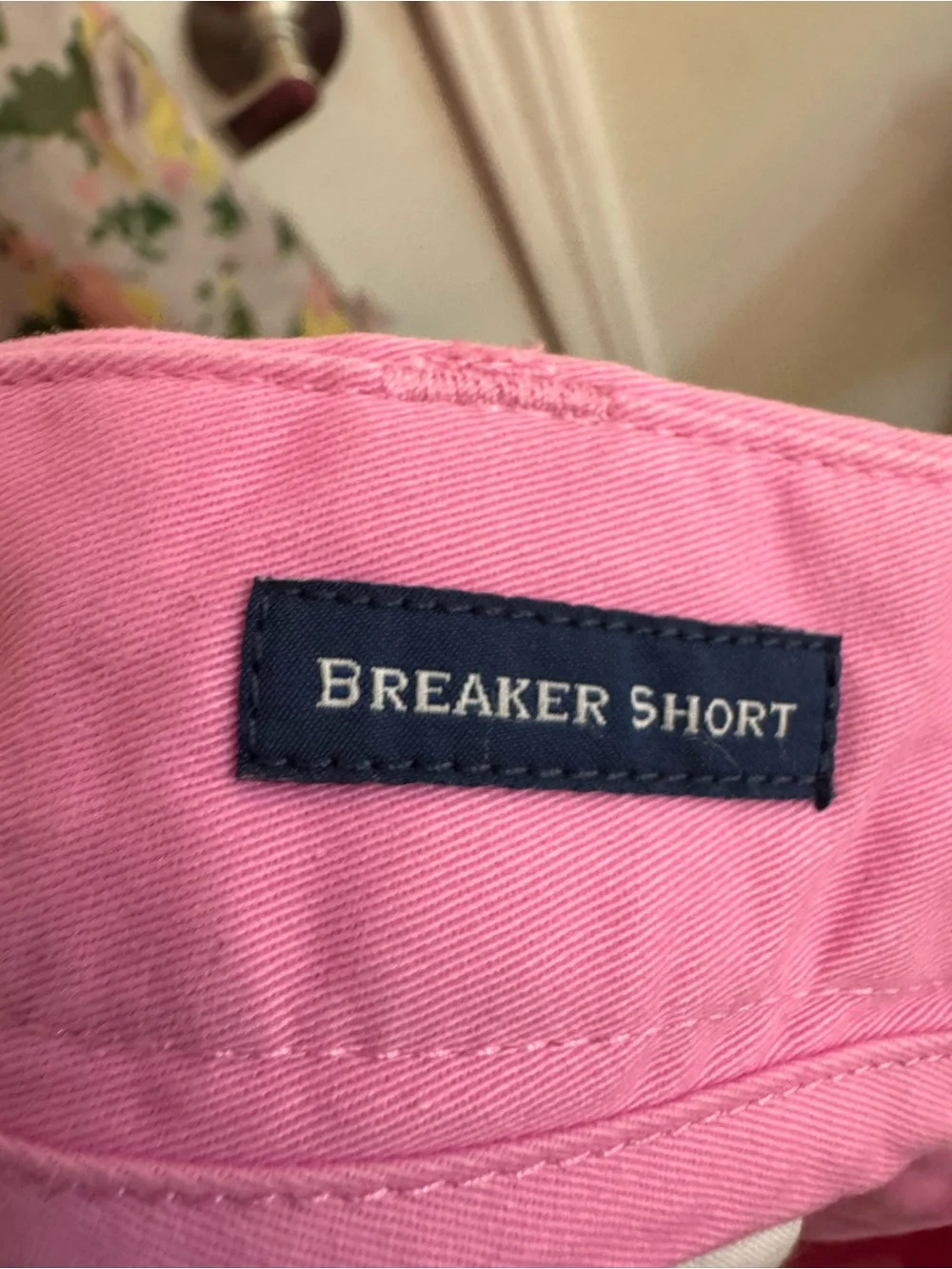 VINEYARD VINES Pink Whale Breaker Shorts Mens Size 33